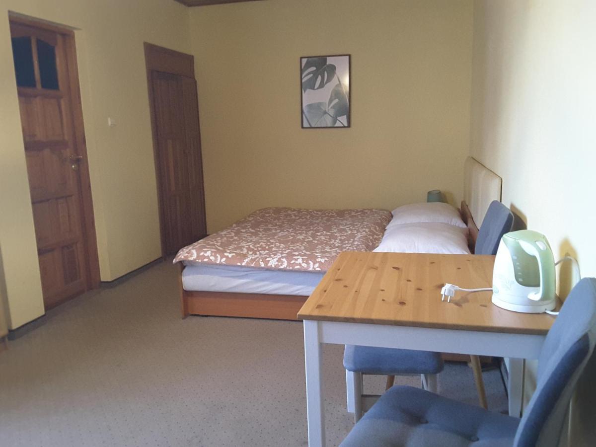 Pokoje Goscinne Kaja Kudowa-Zdroj Bagian luar foto